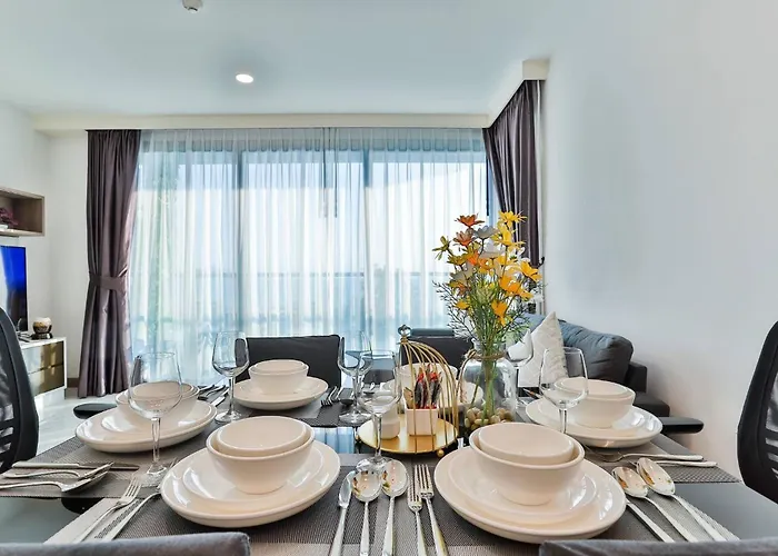 A503-Penthouse Amazing View 2Brs3Bedsao Nang Beach Center
